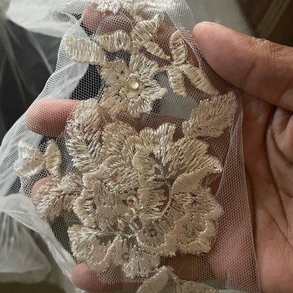 My extra wedding veil from David’s Bridal! - Picture 5 of 6